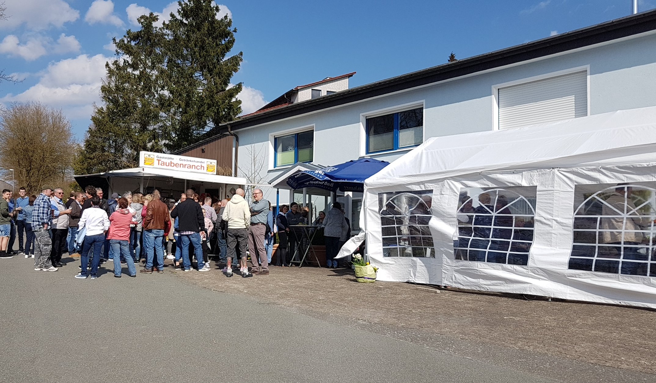 silberjubilaeumsfeier auf dem berg mit kreuz 20190401 1094022652