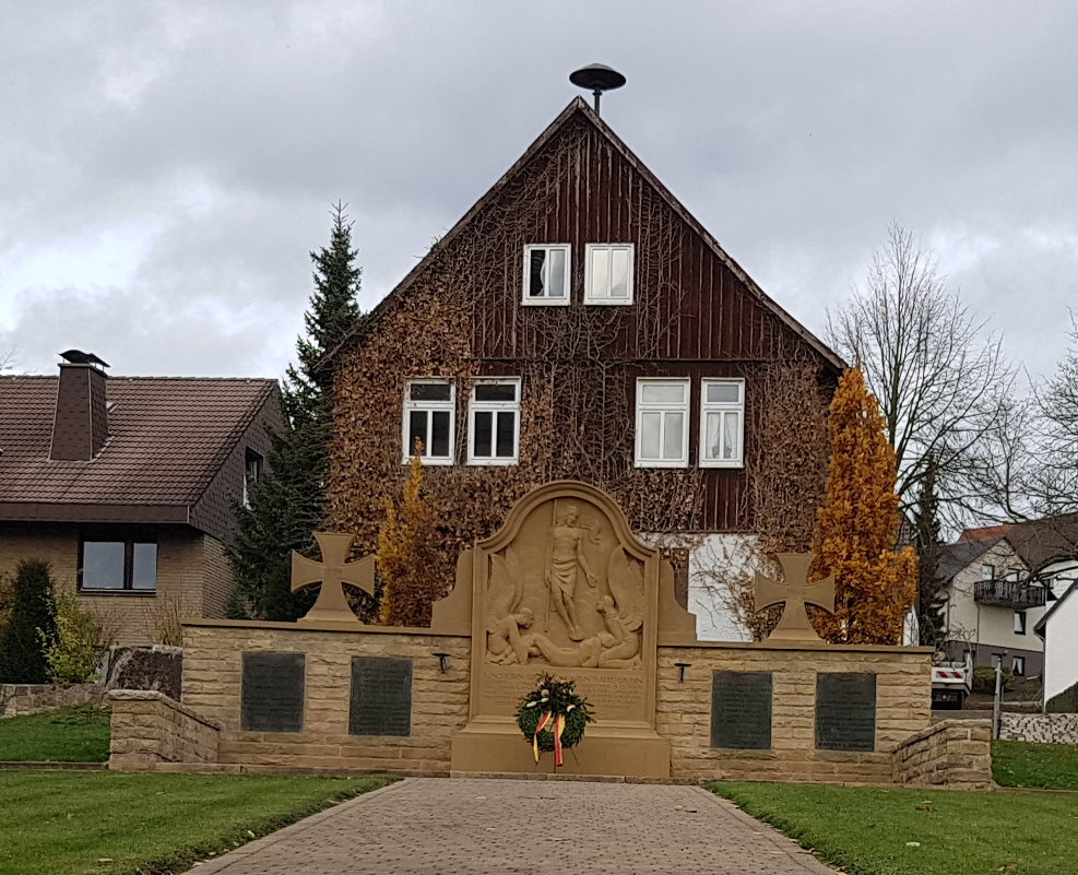 ehrenmal20181111